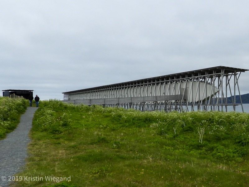 Heksemonumnetet i Vardø strekker seg utover.