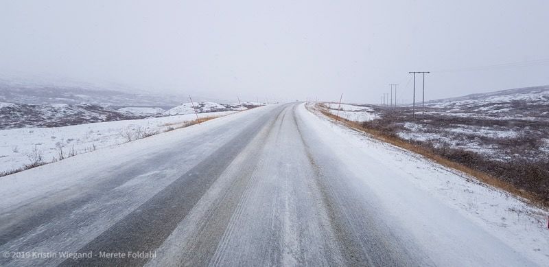 Snødekt vei over Saltfjellet. Det er glatt